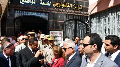 صور.. انطلاق فاعليات الاحتفال بالعيد القومي لمحافظة البحيرة بمدينة رشيد