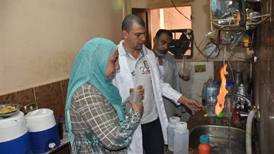 صور.. مواطن يشكو سوء حالة مياه الشرب بـ الخصوص .. ومسئول: 