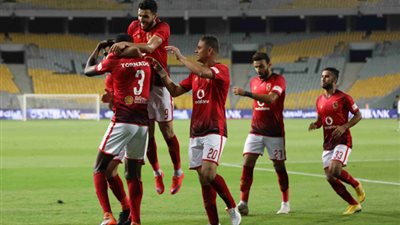 تدريبات تأهيلية لـ ثنائي الأهلي