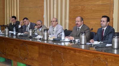صور| إستعدادات مكثفة بكليات جامعة بنها لبدء العام الدراسي