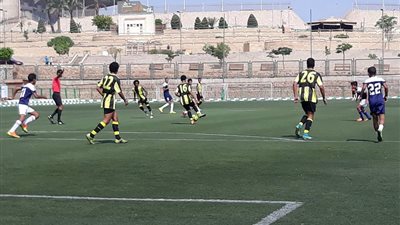المقاولون العرب 2004 يدك الطيران بخماسية 