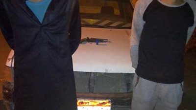 ضبط  عاطلين إثر سرقتهما سيارة بعين شمس