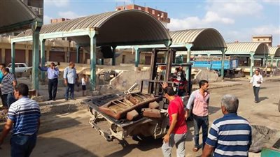 محافظ البحيرة يوجه بشن حملة مكبرة لرفع الاشغالات بسوق دمنهور للخضر والفاكهة