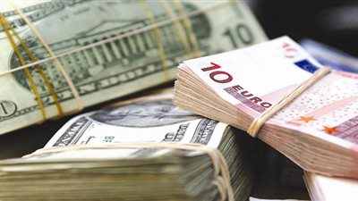 ضبط تشكيل عصابي يتاجر في النقد الأجنبي بالبحيرة 