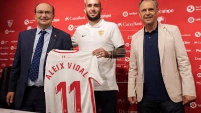 فيدال: وقتي في برشلونة أنتهي
