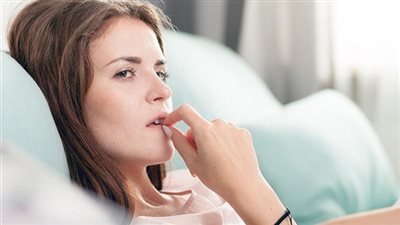 اهدي ومتقلقيش .. أعرفي الفرق بين علامات الحمل وقرب الدورة الشهرية