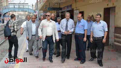 رئيس مترو الأنفاق يتابع إنشاء منافذ جديدة لصرف التذاكر بالمحطات