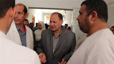 زيارة مفاجئة لمحافظ الفيوم للمستشفى العام 