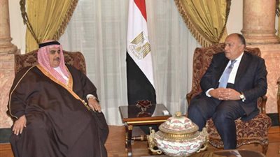 سامح شكري يلتقي وزير خارجية المملكة البحرينية لتدعيم العلاقات الثنائية