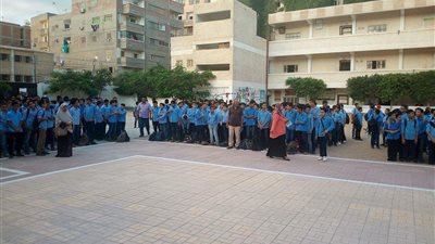 صور.. انتظام الدراسة بمدارس البحيرة في ثاني أيام العام الدراسي 2018 /2019