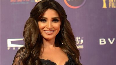 عبر مهرجان الجونة السينمائي.. روجينا توجه رسالة إلى لبلبة 