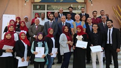 صور.. تكريم 50 شاب من المتدربين على برنامج 