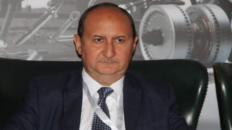وزير التجارة والصناعة