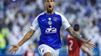الهلال السعودي يتصدر الدوري بهدف قاتل أمام الفتح