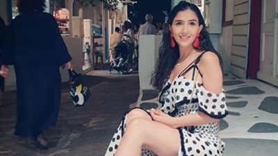 في مهرجان الجونة السينمائي .. مي عمر ترفع شعار الإثارة بهذه الإطلالات في 4 أيام