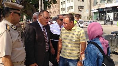 محافظ الشرقية لأولياء أمور التلاميذ: عقلي وقلبي مفتوح لكل من له شكوى