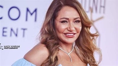 في مهرجان الجونة السينمائي  الكبار واكلين الجو .. ليلى علوي ويسرا الأبرز