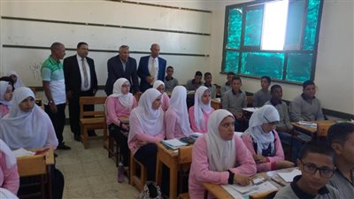 تطبيق نظام المحاضرات بمدارس الثانوية في الفرافرة 