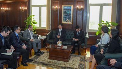 محافظ الإسكندرية يستقبل وفدا صينيا لبحث سبل تعزيز التعاون بين الجانبين