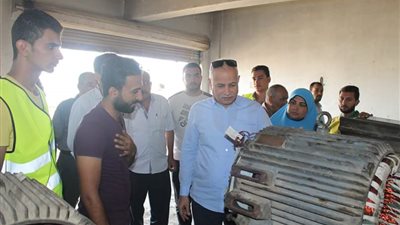 صور.. رئيس مياه الشرب ببني سويف يتفقد الورش المركزية بالشركة  