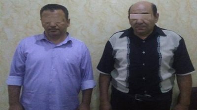 مباحث الأموال العامة تنجح فى ضبط مهندس زراعى واخر لاتجارهما بالنقد الأجنبى