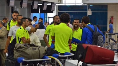 صور.. بعثة الزمالك تطير لـ الكويت