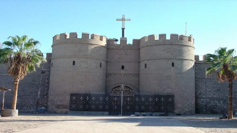 اسباب انتحار راهب