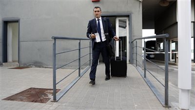 فيديو .. رحلة برشلونة إلي مدريد للقاء ليجانيس