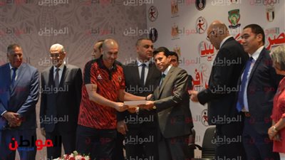 فيديو.. وزير الرياضة يكرم منتخبي مصر للشباب والناشئين لكرة اليد