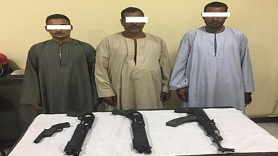 حملة أمنية مكبرة تسفر عن ضبط 4 أشخاص بحوزتهم 5 قطع سلاح نارى بأسيوط 