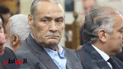 صور .. وصول فاروق الفيشاوي عزاء الراحل عادل هيكل 