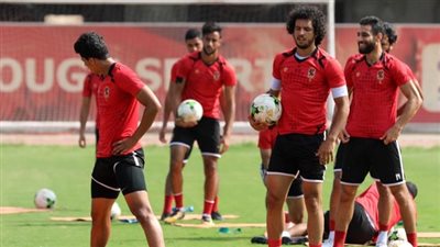 عمرو السولية يشارك في تدريبات الكرة