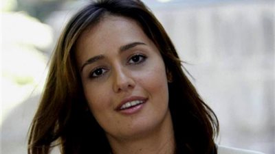 كلاكيت ثاني مرة .. حلا شيحة تمسح صور زوجها وأطفالها من إنستجرام