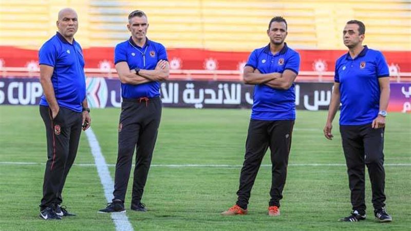 الجهاز الفني للنادي