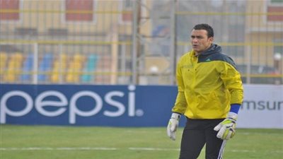 عصام الحضري وعبد ربه يقودان الإسماعيلي أمام الكويت الكويتي