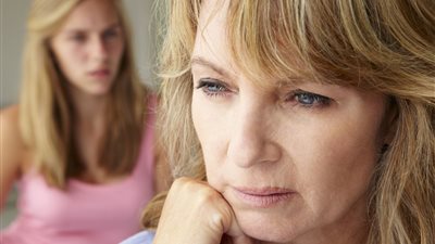 متقلقيش واعرفي الصح فين.. سن اليأس أعراضه والعلامات الجسدية والنفسية