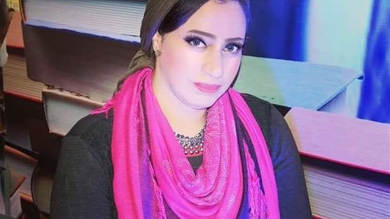 الكاتبة الصحفية هند
