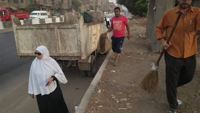 حملات نظافة مكبرة لإزالة القمامة والأتربة بمدينة قليوب 