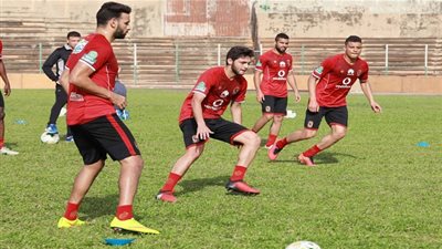 رفع الحمل البدني للاعبي الأهلي قبل مواجهة وفاق سطيف