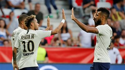 باريس يقسو على نيس بثلاثية في الدوري الفرنسي