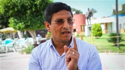 مصطفى يونس ساخرًا: مقولة الزمالك نادي القرن مثل حضور 400 عضو فقط في عمومية الأهلي