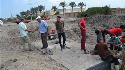 ‏رئيس مدينة بلطيم يتابع أنظمة صيانة شبكة الصرف الصحى أمام المدينة الصناعية