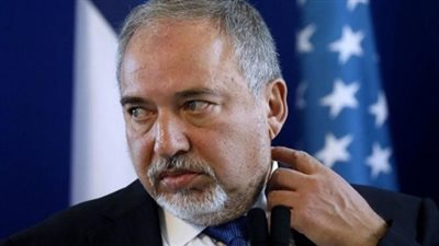 بينت لـ وزير الدفاع الإسرائيلي: يا فاشل يا فاشل