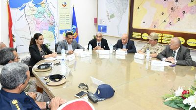 صور.. محافظ البحيرة يعلن عن بدء تنفيذ مبادرة الرئيس السيسي للقضاء على فيروس سي