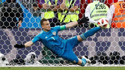 حارس مرمي روسيا يعلن إعتزاله دوليا