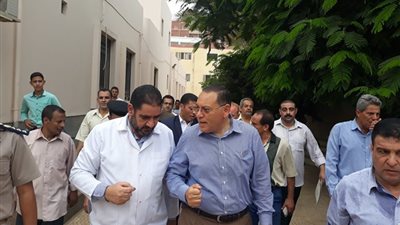 محافظ الشرقية يتفقد مستشفى مشتول السوق للوقوف على الخدمات المقدمة للمرضى