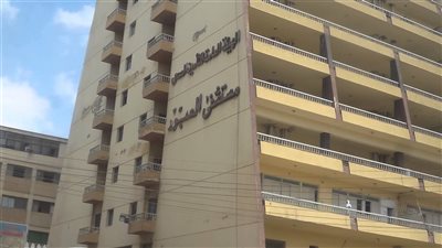 مجازاة مختص الحضور والإنصراف لطاقم التمريض بمستشفى العبور للتأمين الصحى