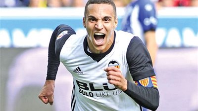 رودريجو يقود هجوم الخفافيش ضد مانشستر يونايتد بدوري الأبطال 
