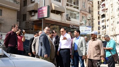 صور.. محافظ الشرقية يتفقد أرض المحافظة عقب استردادها من المصرية بلازا‎