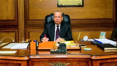 محافظ كفرالشيخ يحيل 88 موظفاً بالوحدة المحلية بدسوق للتحقيق